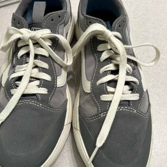 Vans gray/white sneakers NWOT Men’s size 9/women’s size 10.5